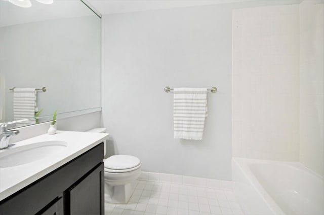 3320 Spinnaker Ln Unit 2E, Detroit, MI 48207 - bathroom with toilet, vanity, baseboards, and tile patterned floors