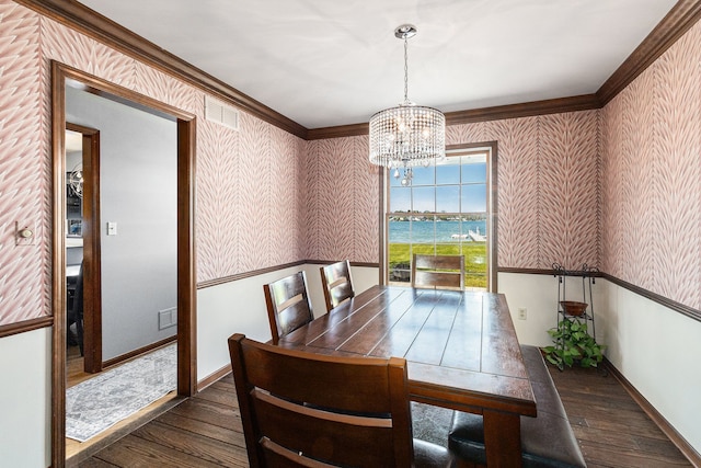 9528 Silverside Dr, South Lyon, MI 48178 - dining room featuring wallpapered walls, dark wood finished floors, a chandelier, baseboards, and ornamental molding