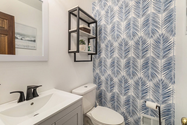 9528 Silverside Dr, South Lyon, MI 48178 - full bath featuring toilet, vanity, and a shower with curtain