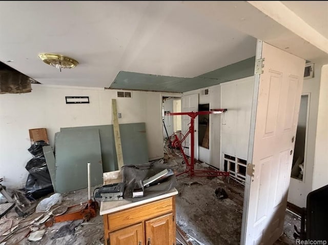 8558 Messmore Rd, Shelby Twp, MI 48317 - view of miscellaneous room