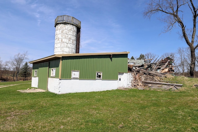 11840 Schreiner Rd, Bellevue, MI 49021 - view of outbuilding featuring an outbuilding