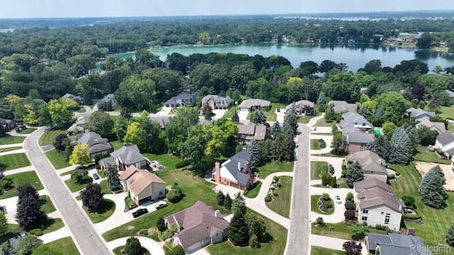 1947 Maplewood Ave, Bloomfield Hills, MI 48302 - aerial overview of property's location featuring a nearby body of water and nearby suburban area