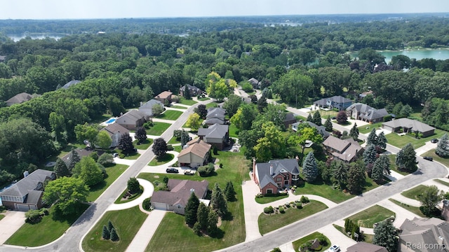 1947 Maplewood Ave, Bloomfield Hills, MI 48302 - aerial view of property and surrounding area with nearby suburban area and a large body of water