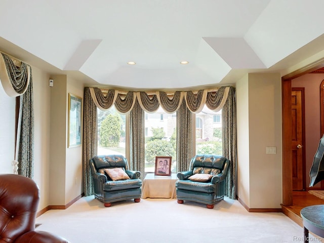 1947 Maplewood Ave, Bloomfield Hills, MI 48302 - living area featuring light carpet and recessed lighting
