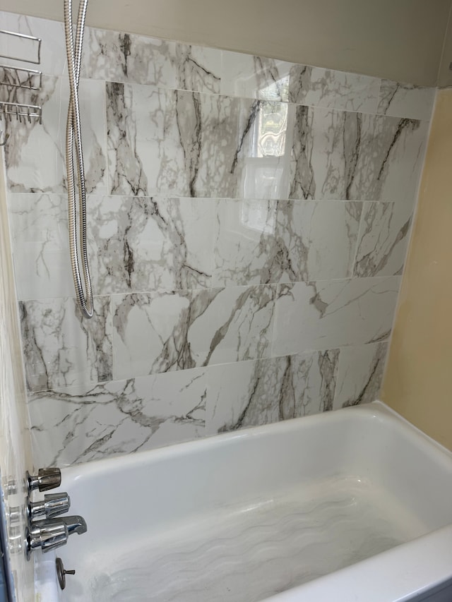 609 Buckingham Ave, Flint, MI 48507 - bathroom with shower / bath combination