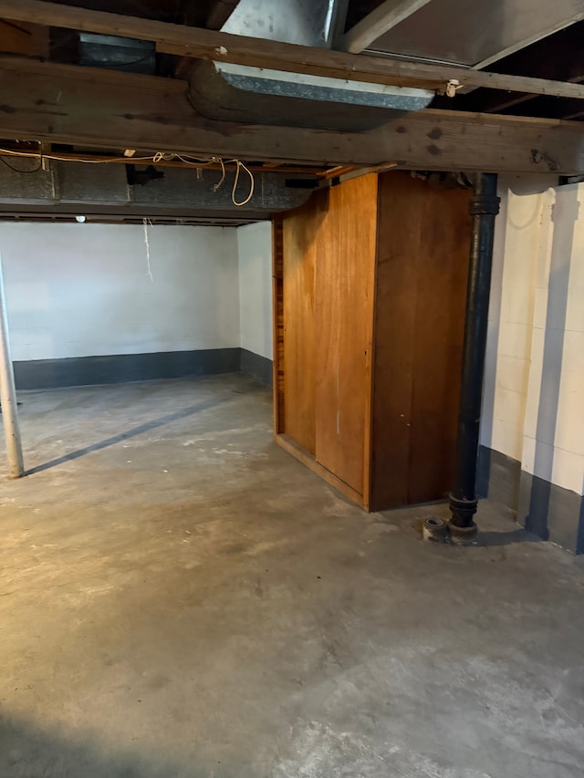 609 Buckingham Ave, Flint, MI 48507 - view of unfinished below grade area