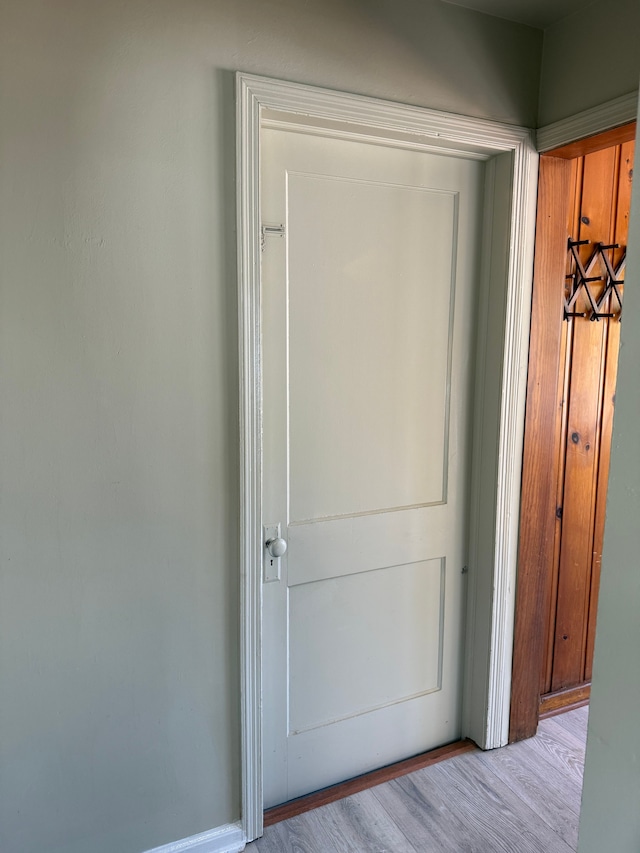 609 Buckingham Ave, Flint, MI 48507 - detailed view of wood finished floors