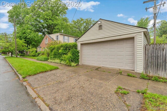 4800 Bishop St, Detroit, MI 48224 - view of detached garage