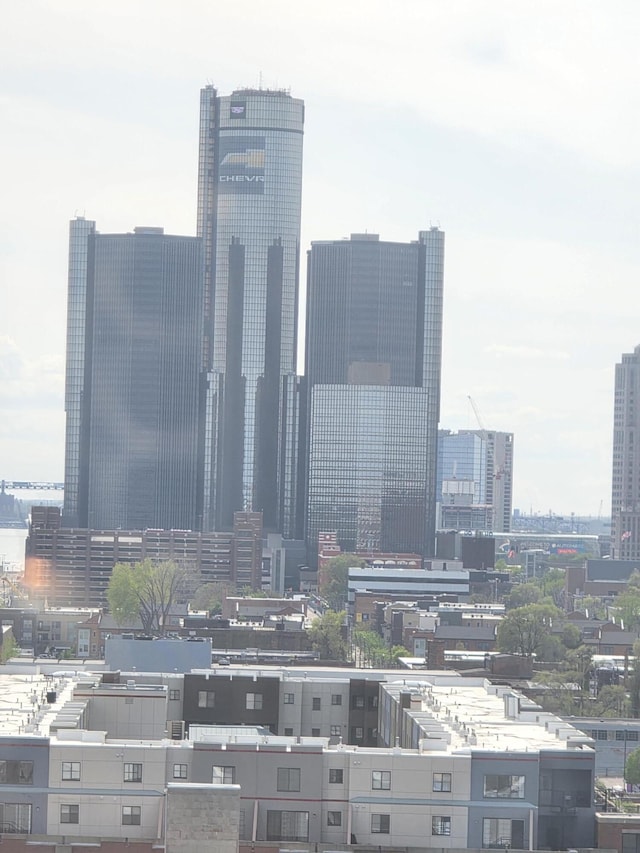 3320 Spinnaker Ln Unit 15E, Detroit, MI 48207 - city view