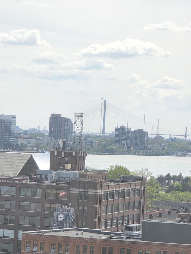3320 Spinnaker Ln Unit 15E, Detroit, MI 48207 - city view with a large body of water