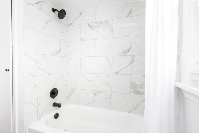 21430 Ridgedale St, Oak Park, MI 48237 - full bathroom featuring shower / bath combination with curtain