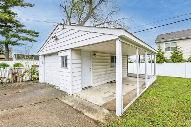 21430 Ridgedale St, Oak Park, MI 48237 - view of outbuilding with driveway