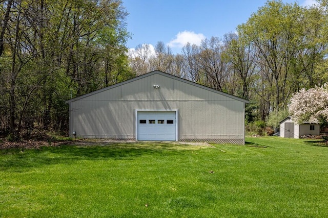 view of detached garage