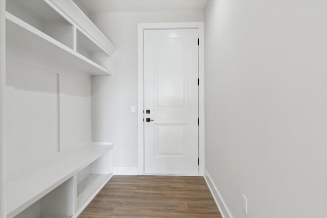 45518 Jefferson Ave, Chesterfield, MI 48047 - mudroom with wood finished floors and baseboards