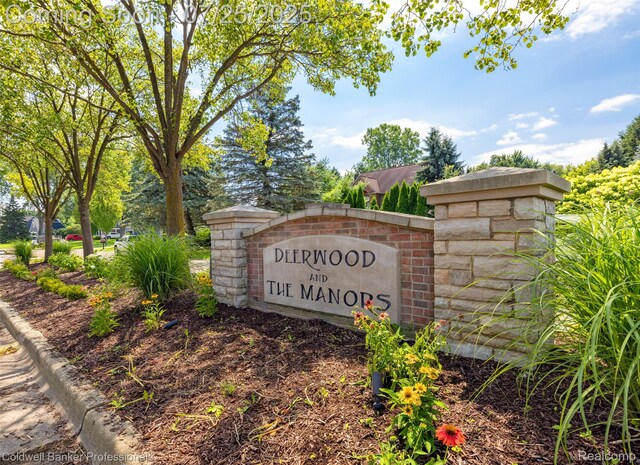 8661 Deerwood Rd, Clarkston, MI 48348 - photo 79