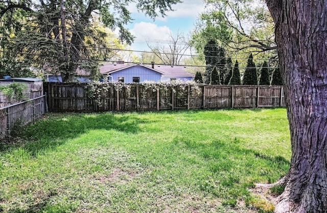 2365 Middlebelt Rd, West Bloomfield, MI 48324 - view of yard