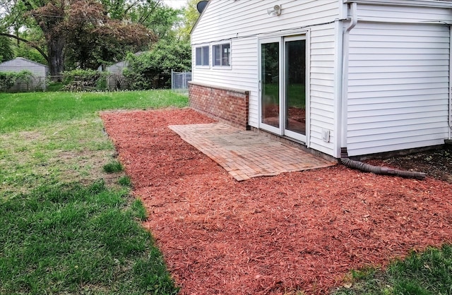 2365 Middlebelt Rd, West Bloomfield, MI 48324 - view of yard