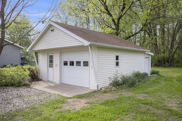 detached garage with driveway