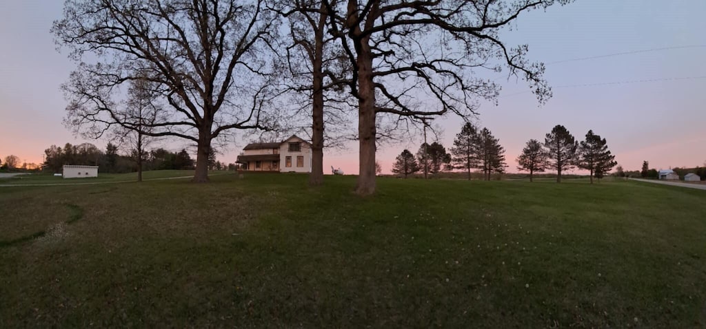 13551 Hillsdale Rd, Camden, MI 49232 - view of green lawn