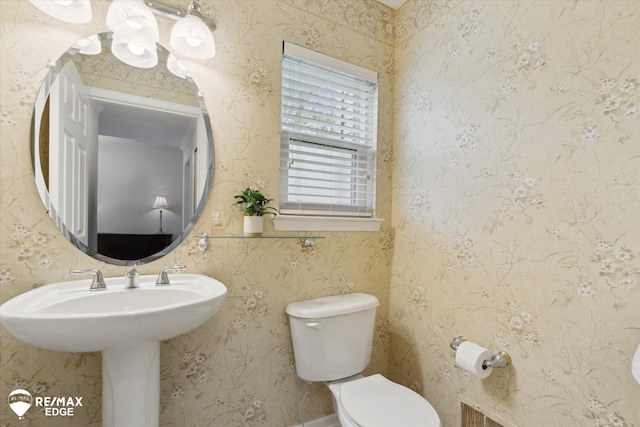 4433 Sunset Blvd, Grand Blanc, MI 48439 - half bathroom with toilet
