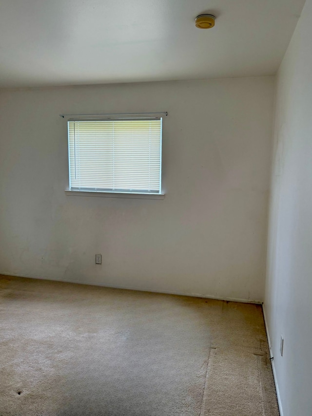 1349 Cherrylawn Dr, Pontiac, MI 48340 - spare room with carpet