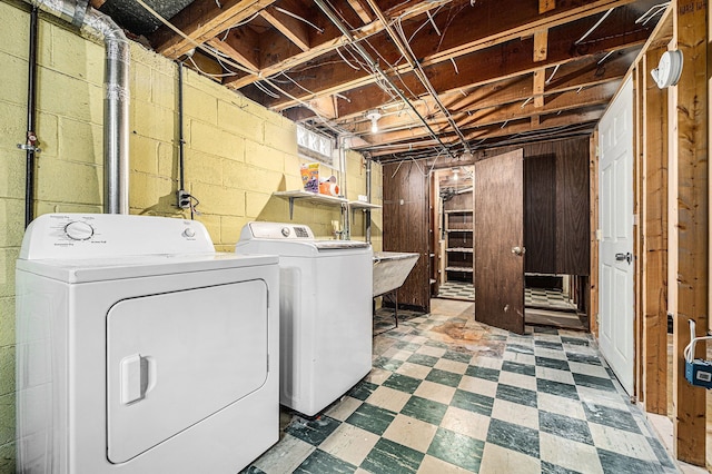 8373 Mckinley, Center Line, MI 48015 - laundry room featuring tile patterned floors and washing machine and clothes dryer