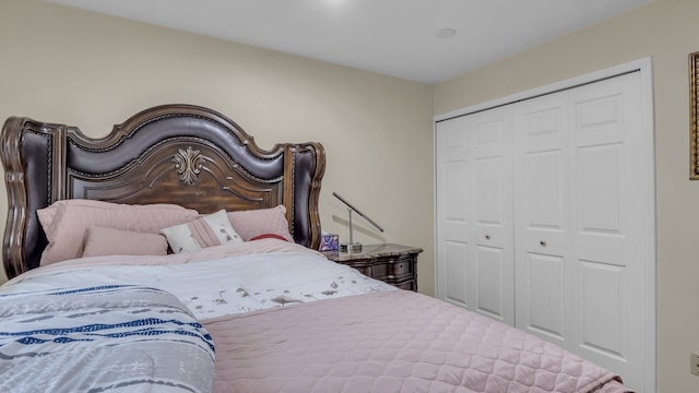 bedroom with a closet