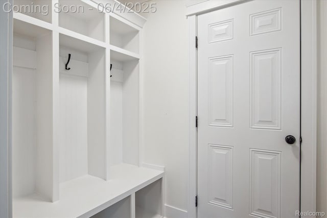 9405 Northern Ave, Plymouth, MI 48170 - view of mudroom