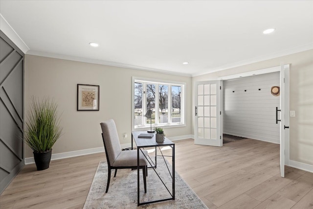 office space with crown molding, light wood-style flooring, baseboards, and recessed lighting