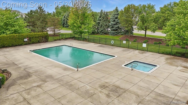 16490 Norfolk Dr, Macomb, MI 48044 - view of pool featuring an in-ground hot tub and a patio