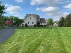 9888 Fountain Ln, Fowlerville, MI 48836