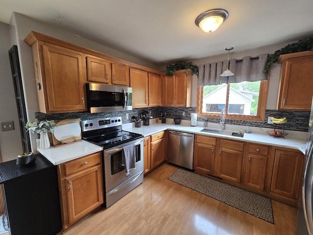 9888 Fountain Ln, Fowlerville, MI 48836