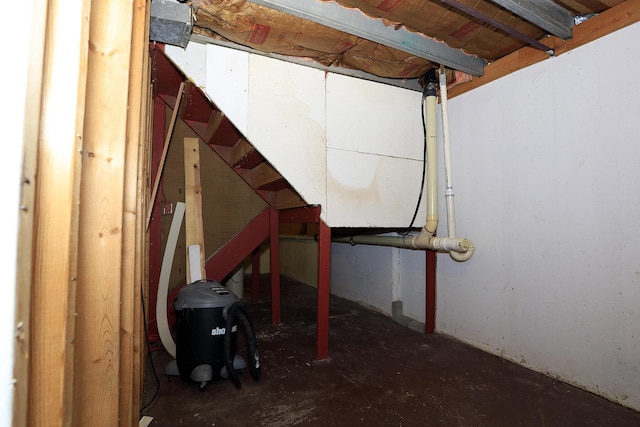 view of unfinished basement