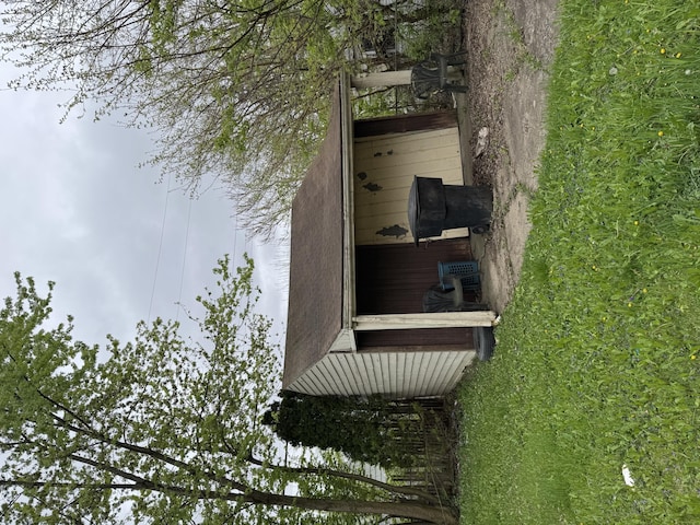 16044 Fairmount Dr, Detroit, MI 48205 - view of side of property