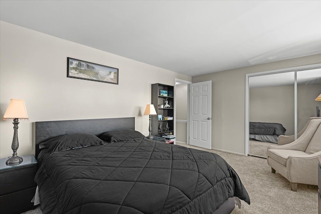8080 Farnum Ct, Warren, MI 48093 - carpeted bedroom featuring a closet