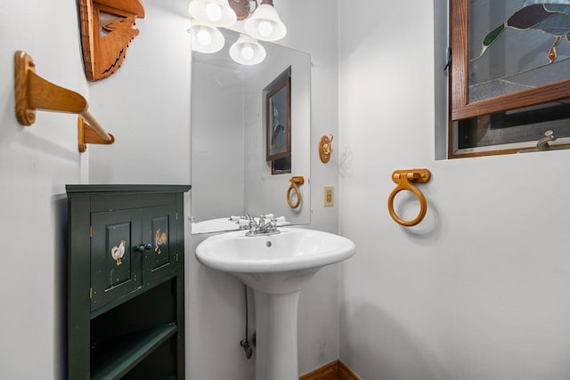 bathroom featuring a sink
