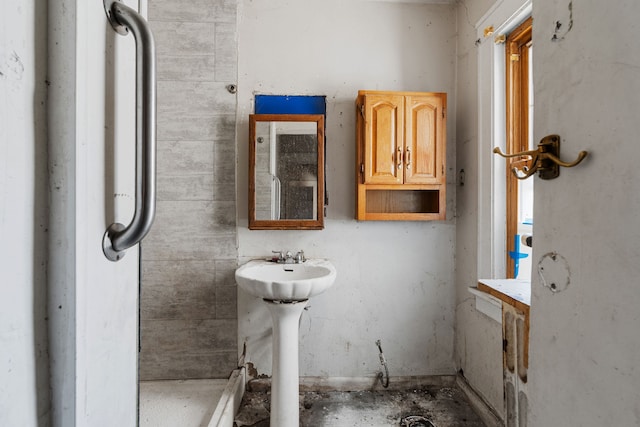 11323 Bramell, Redford, MI 48239 - full bath featuring a sink