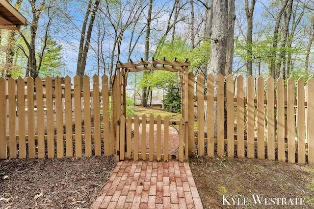 view of yard with a gate and fence