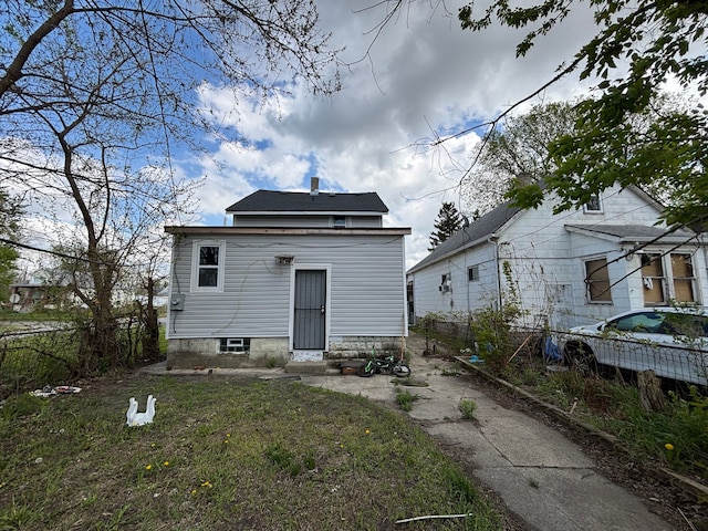 17233 Fenelon St, Hamtramck, MI 48212 - back of house featuring fence