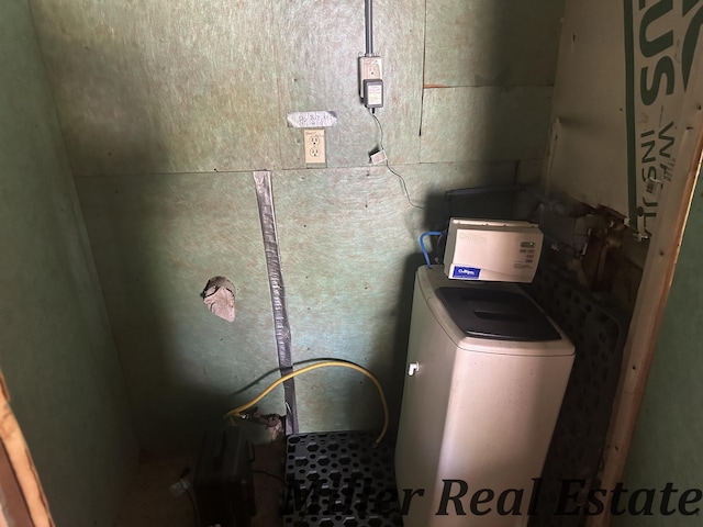 7755 Woodland Rd, Lake Odessa, MI 48849 - view of clothes washing area