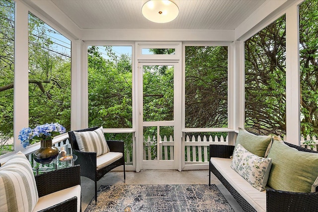 sunroom / solarium featuring an outdoor living space