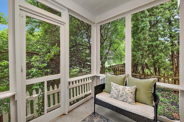 75 Grosse Pointe Blvd, Grosse Pointe Farms, MI 48236 - view of sunroom / solarium