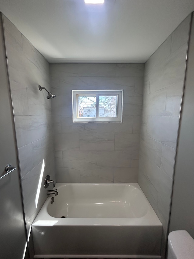 23162 Saxony Ave, Eastpointe, MI 48021 - bathroom featuring toilet and washtub / shower combination