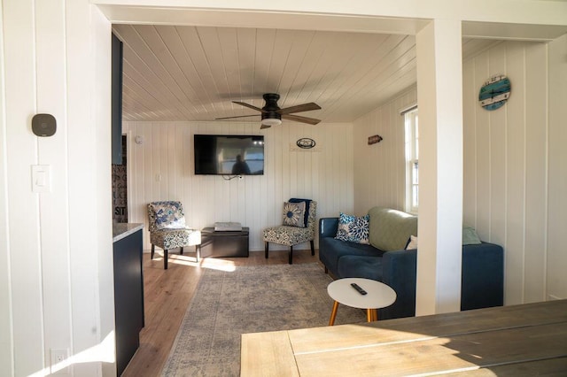 6294 Rock Rd, Lake, MI 48632 - view of patio with ceiling fan and outdoor lounge area