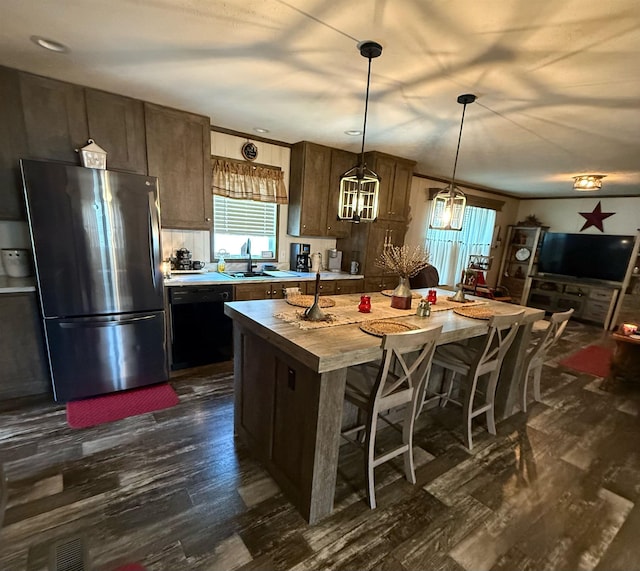 1003 Pebble Creek Ct, Mount Pleasant, MI 48858