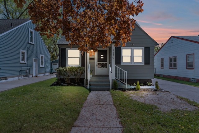 3110 Ellwood Ave, Berkley, MI 48072 - bungalow featuring a front lawn