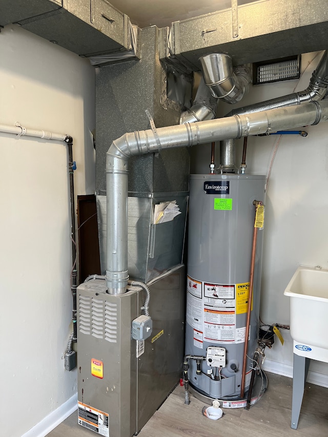 11389 Hupp Ave, Warren, MI 48089 - utilities featuring water heater and heating unit