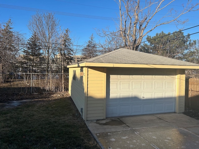 3608 W Webster Rd, Royal Oak, MI 48073 - detached garage with fence