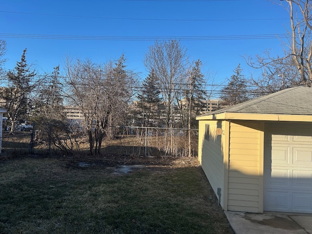 3608 W Webster Rd, Royal Oak, MI 48073 - view of yard with an outbuilding