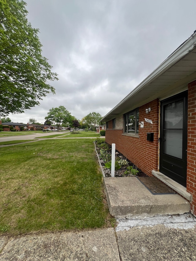25432 Wexford Ave, Warren, MI 48091 - view of grassy yard